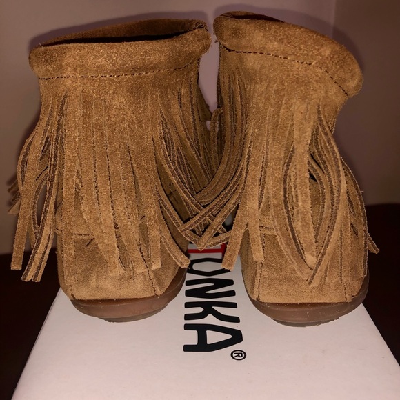 Dusty Brown suede moccasin with ankle tassels - Picture 4 of 10